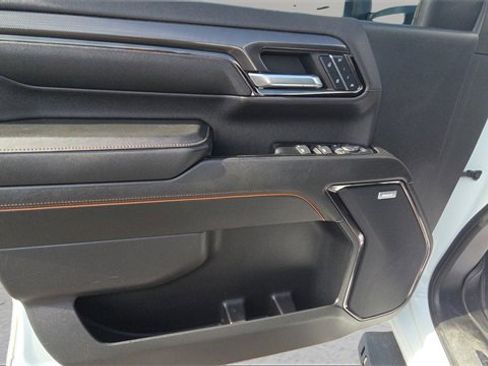 Used 2024 GMC Sierra 2500 AT4 w/ AT4 Preferred Package image 28