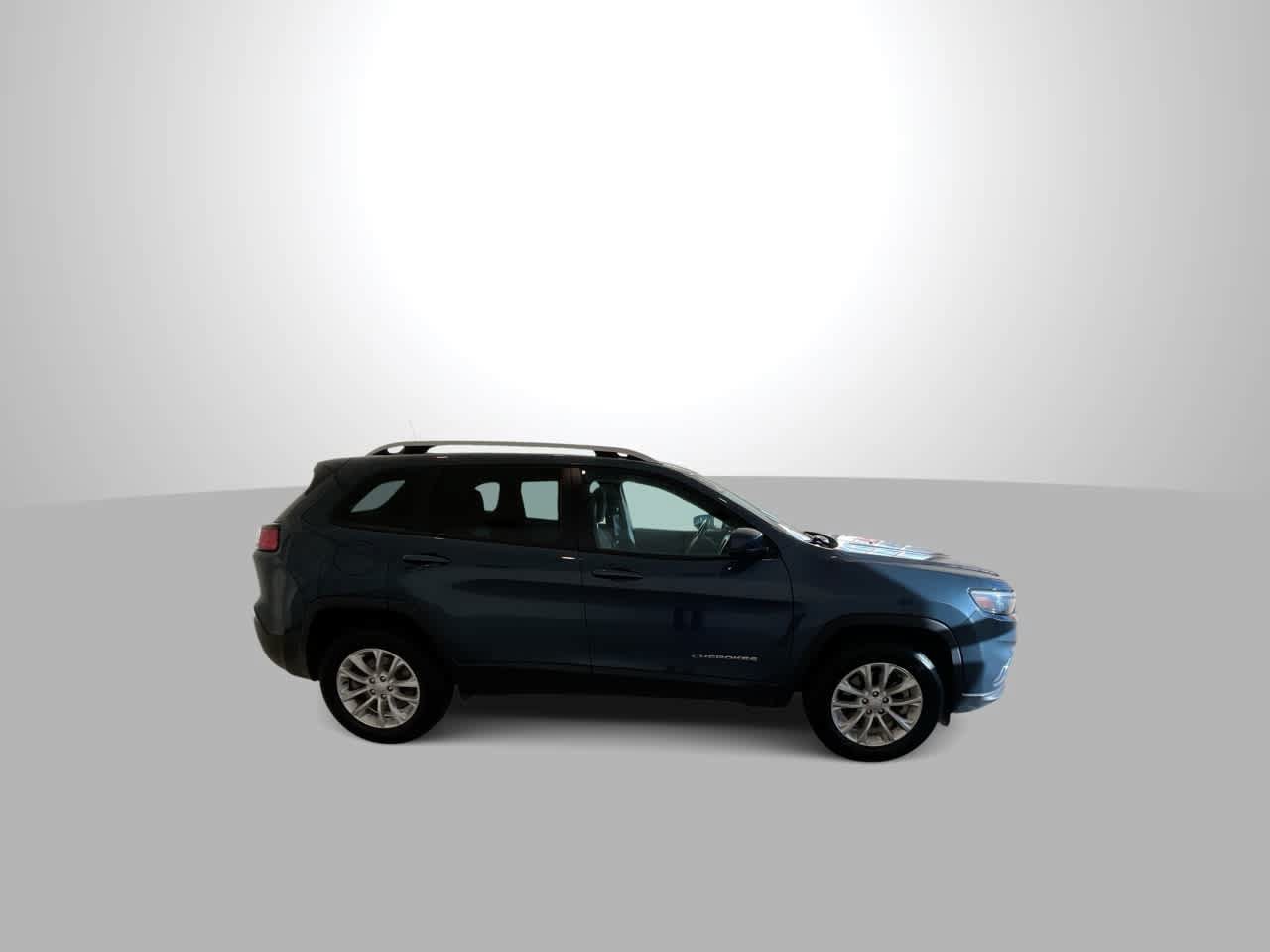 Used 2021 Jeep Cherokee Latitude AWD/4WD image 9