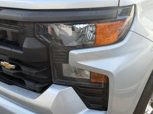 Used 2022 Chevrolet Silverado 1500 Custom RWD image 10