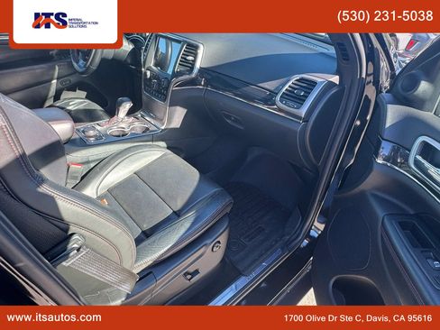 Used 2018 Jeep Grand Cherokee Trailhawk w/ Trailhawk Luxury Group image 10