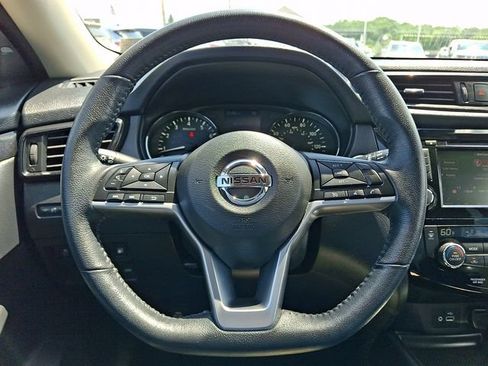 Used 2020 Nissan Rogue SV AWD/4WD image 20