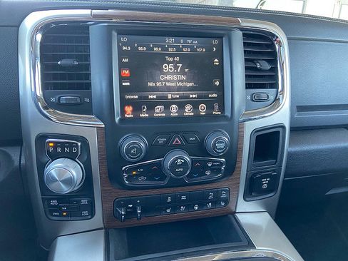 Used 2017 RAM 1500 Laramie image 30