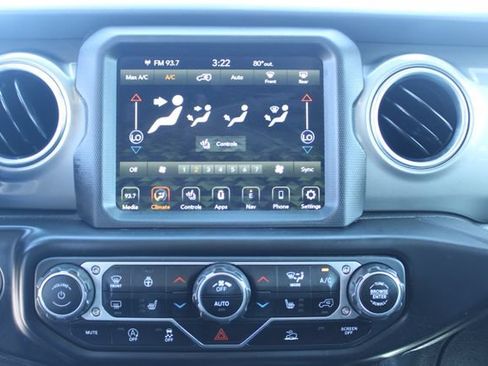 Used 2022 Jeep Wrangler Unlimited Sahara w/ Cold Weather Group AWD/4WD image 14
