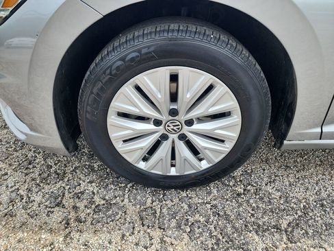 Used 2019 Volkswagen Jetta S w/ Driver Assistance Package image 11