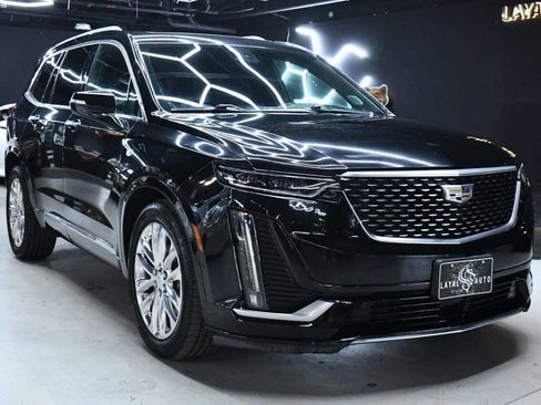 Used 2020 Cadillac XT6 Premium Luxury w/ Platinum Package AWD/4WD image 3