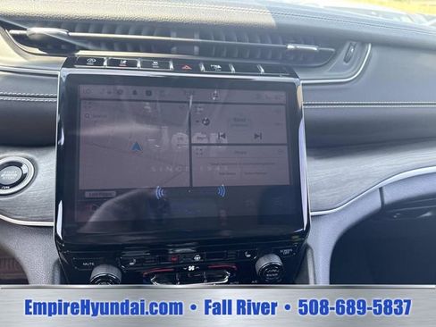 Used 2023 Jeep Grand Cherokee L Limited w/ Trailer Tow Group (B) AWD/4WD image 24