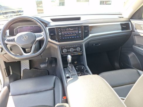 Used 2022 Volkswagen Atlas SE image 17