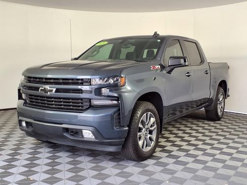 Used 2020 Chevrolet Silverado 1500 RST AWD/4WD image 3