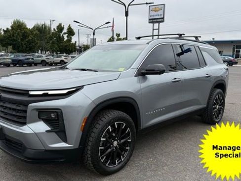 Used 2025 Chevrolet Traverse LT w/ Sun and Wheel Package image 1