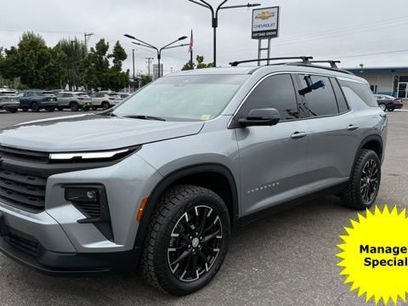 Used 2025 Chevrolet Traverse LT w/ Sun and Wheel Package