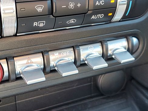 Used 2018 Ford Mustang Coupe w/ Equipment Group 101A image 27