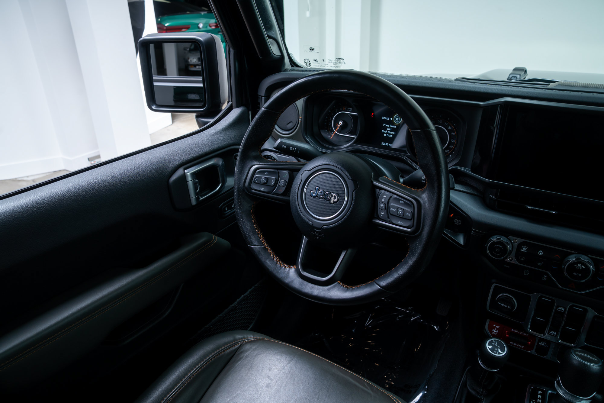 Used 2024 Jeep Gladiator Mojave w/ Convenience Group AWD/4WD image 12