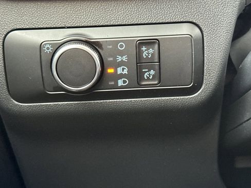 Used 2025 Ford Escape Active image 30