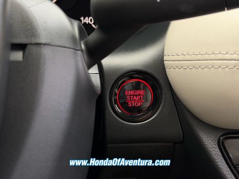 Certified 2025 Honda HR-V LX image 26
