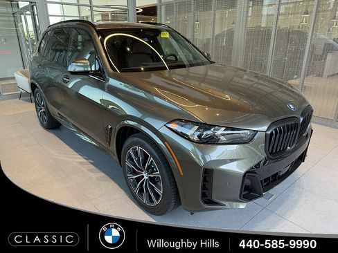 New 2026 BMW X5 xDrive50e w/ M Sport Package AWD/4WD image 1
