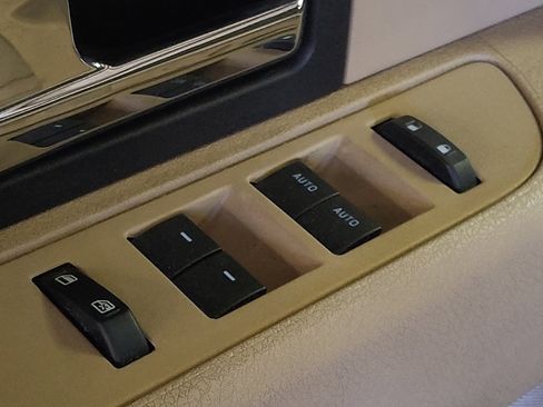 Used 2013 Ford F150 XLT w/ Luxury Equipment Group image 27