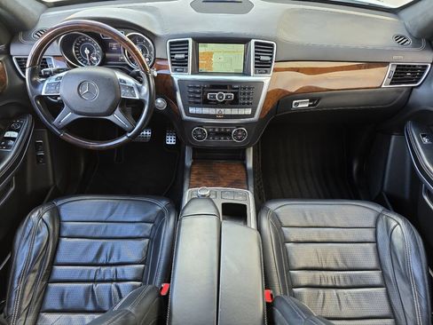 Used 2016 Mercedes-Benz GL 63 AMG 4MATIC image 9
