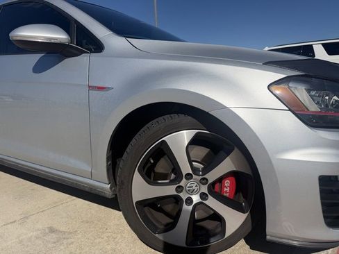 Used 2017 Volkswagen GTI S image 5