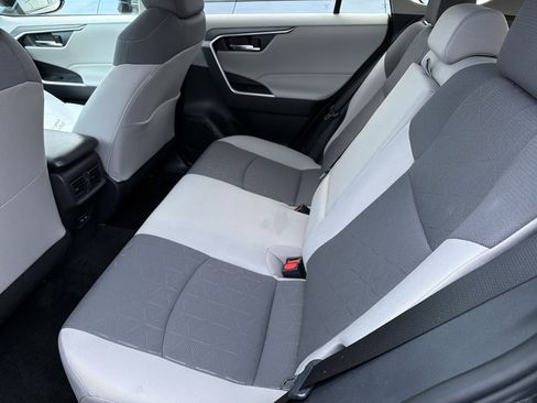 Used 2025 Toyota RAV4 XLE image 24