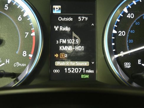 Used 2018 Toyota Highlander XLE image 27