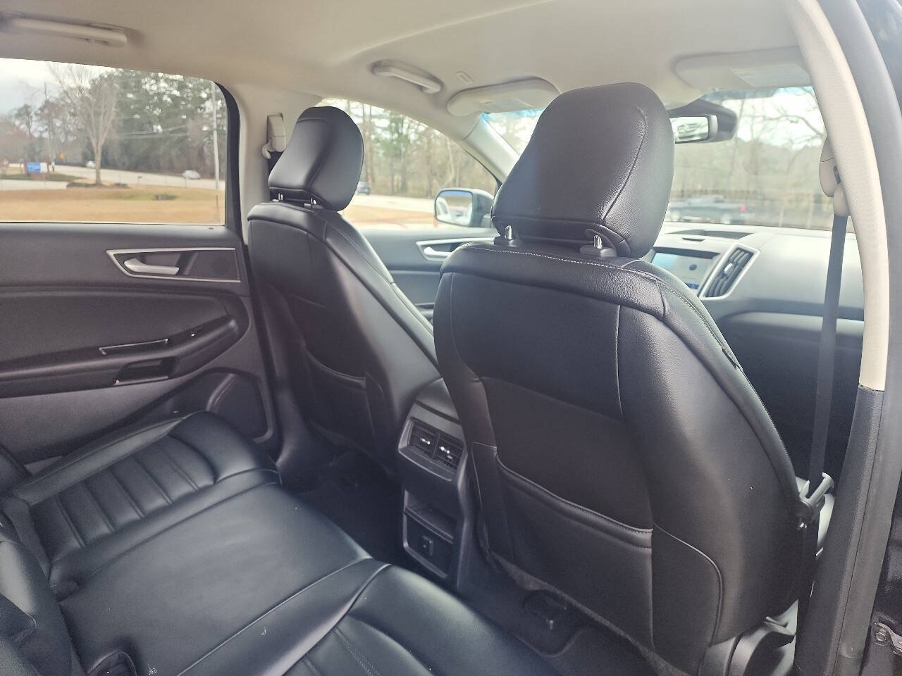 Used 2020 Ford Edge SEL FWD image 16