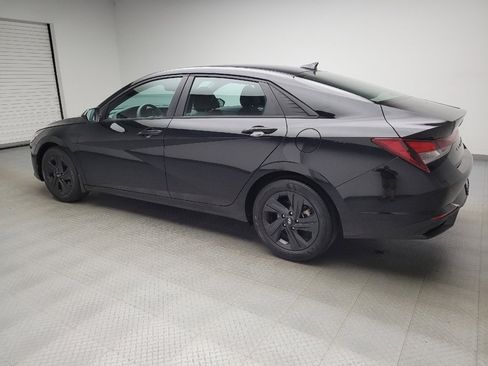 Used 2023 Hyundai Elantra SEL FWD image 3