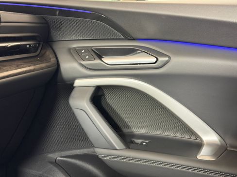 Used 2025 Audi Q5 Premium w/ Convenience Package image 25