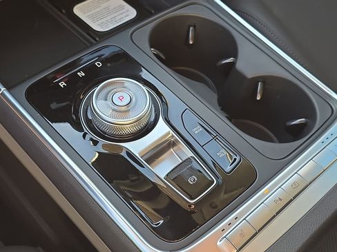 New 2026 Kia Carnival EX FWD image 26