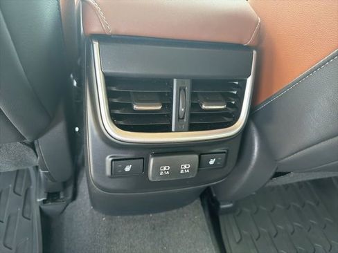 Used 2021 Subaru Outback Touring XT AWD/4WD image 18