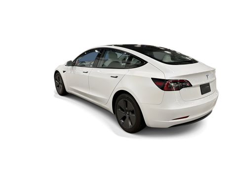 Certified 2023 Tesla Model 3 Standard Range RWD image 4