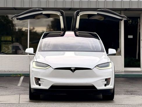 Used 2017 Tesla Model X P100D image 3
