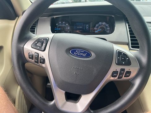 Used 2019 Ford Taurus SE FWD image 21