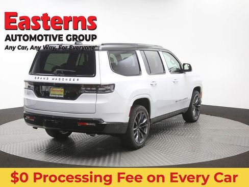 Used 2025 Jeep Grand Wagoneer Series III w/ Rear Seat Video Group 1 AWD/4WD image 46