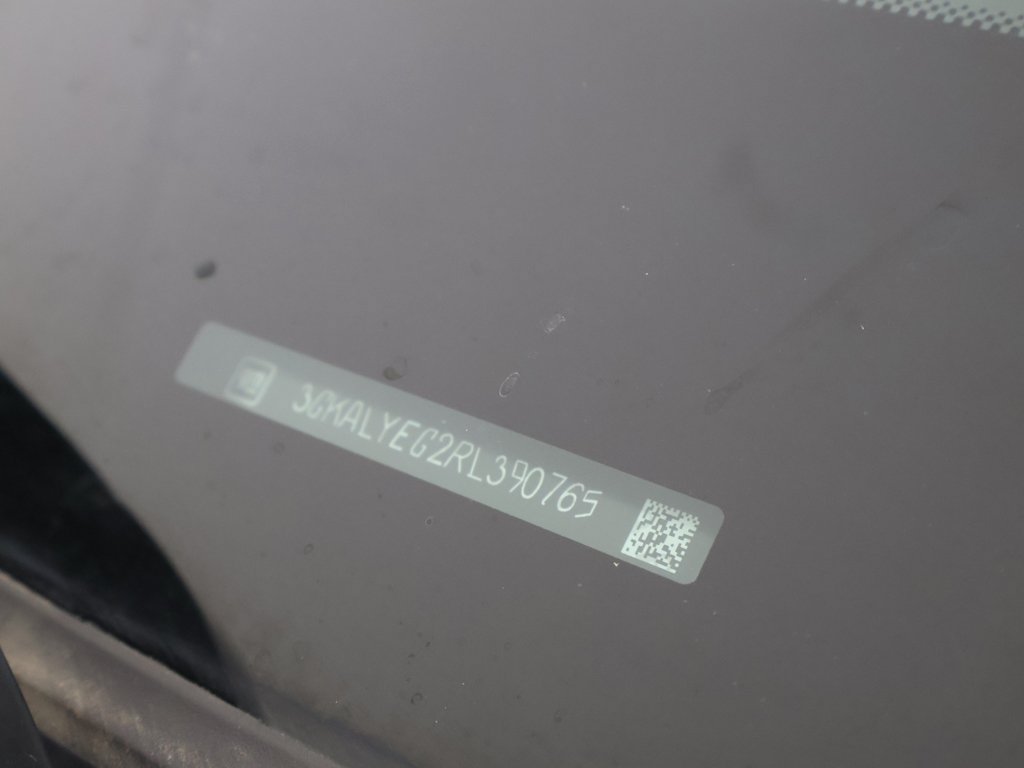 Used 2024 GMC Terrain AT4 w/ LPO, Floor Liner Package AWD/4WD image 45