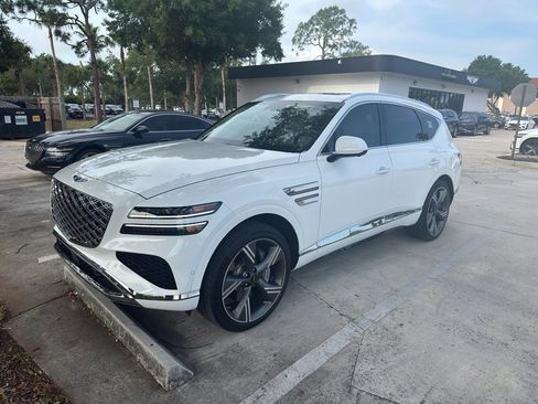 Used 2025 Genesis GV80 3.5T Prestige AWD/4WD image 2