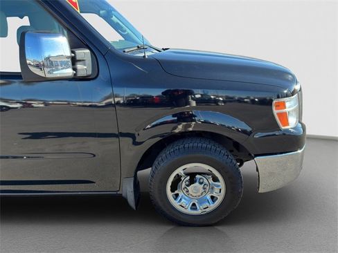 Used 2019 Nissan NV 3500 SL image 20