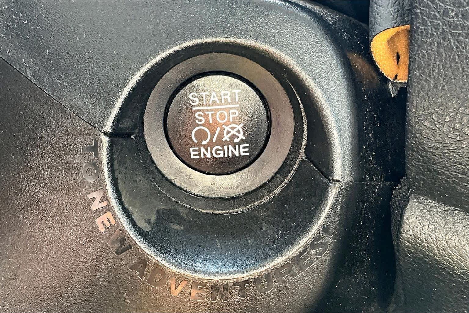 Used 2018 Jeep Renegade Altitude FWD image 29
