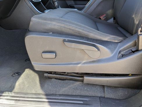 Used 2019 Chevrolet Colorado LT w/ LT Convenience Package image 24