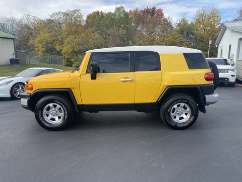Used 2007 Toyota FJ Cruiser 2WD image 8
