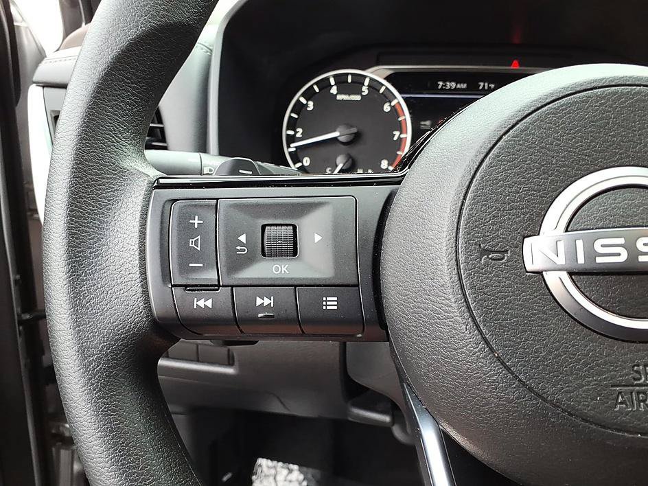 Used 2023 Nissan Rogue SV AWD/4WD image 30