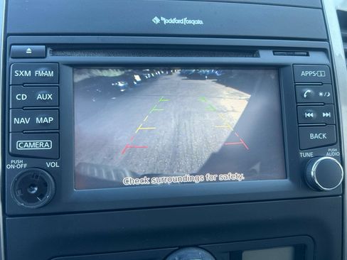 Used 2014 Nissan Frontier SL w/ SL Moonroof Package AWD/4WD image 19