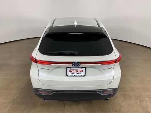 Used 2021 Toyota Venza LE image 30