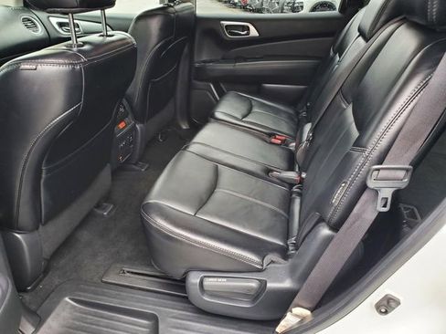 Used 2020 Nissan Pathfinder SL image 13