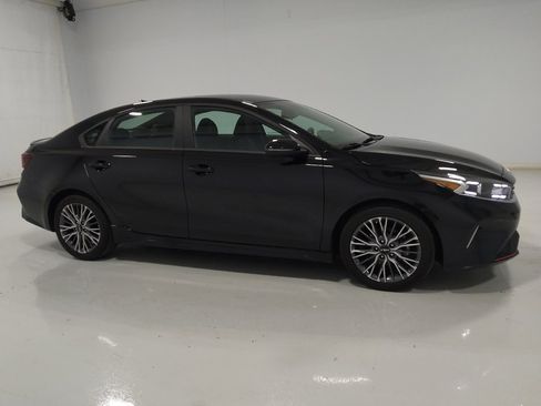Used 2023 Kia Forte GT-Line w/ GT-Line Premium Package FWD image 11