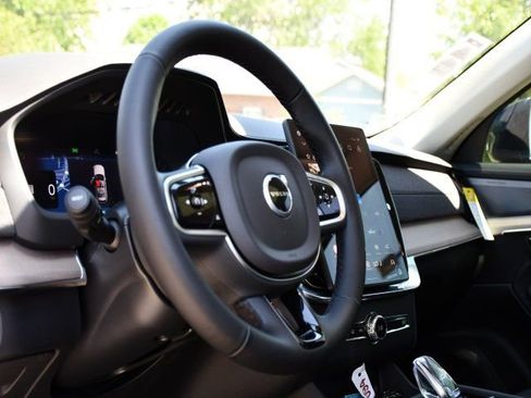 New 2026 Volvo XC90 B6 Plus w/ Protection Package Premier AWD/4WD image 12