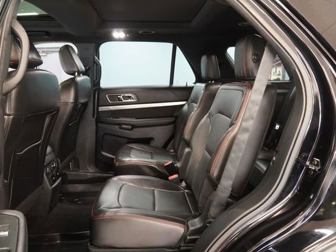 Used 2018 Ford Explorer Sport w/ Equipment Group 401A AWD/4WD image 26
