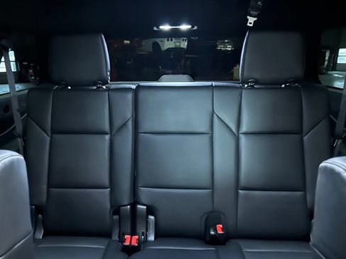 Used 2022 Cadillac Escalade ESV Luxury AWD/4WD image 14