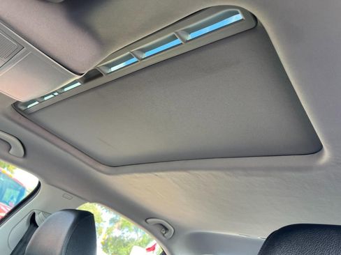 Used 2012 Volkswagen Jetta TDI image 20