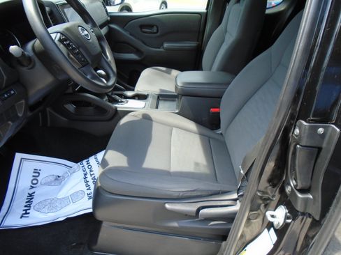 Used 2022 Nissan Frontier S w/ Technology Package AWD/4WD image 11
