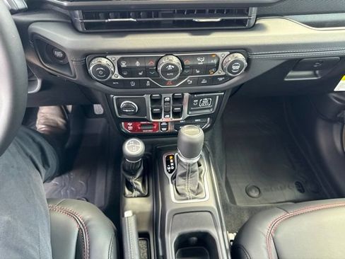 New 2026 Jeep Gladiator Rubicon w/ Safety Group AWD/4WD image 13